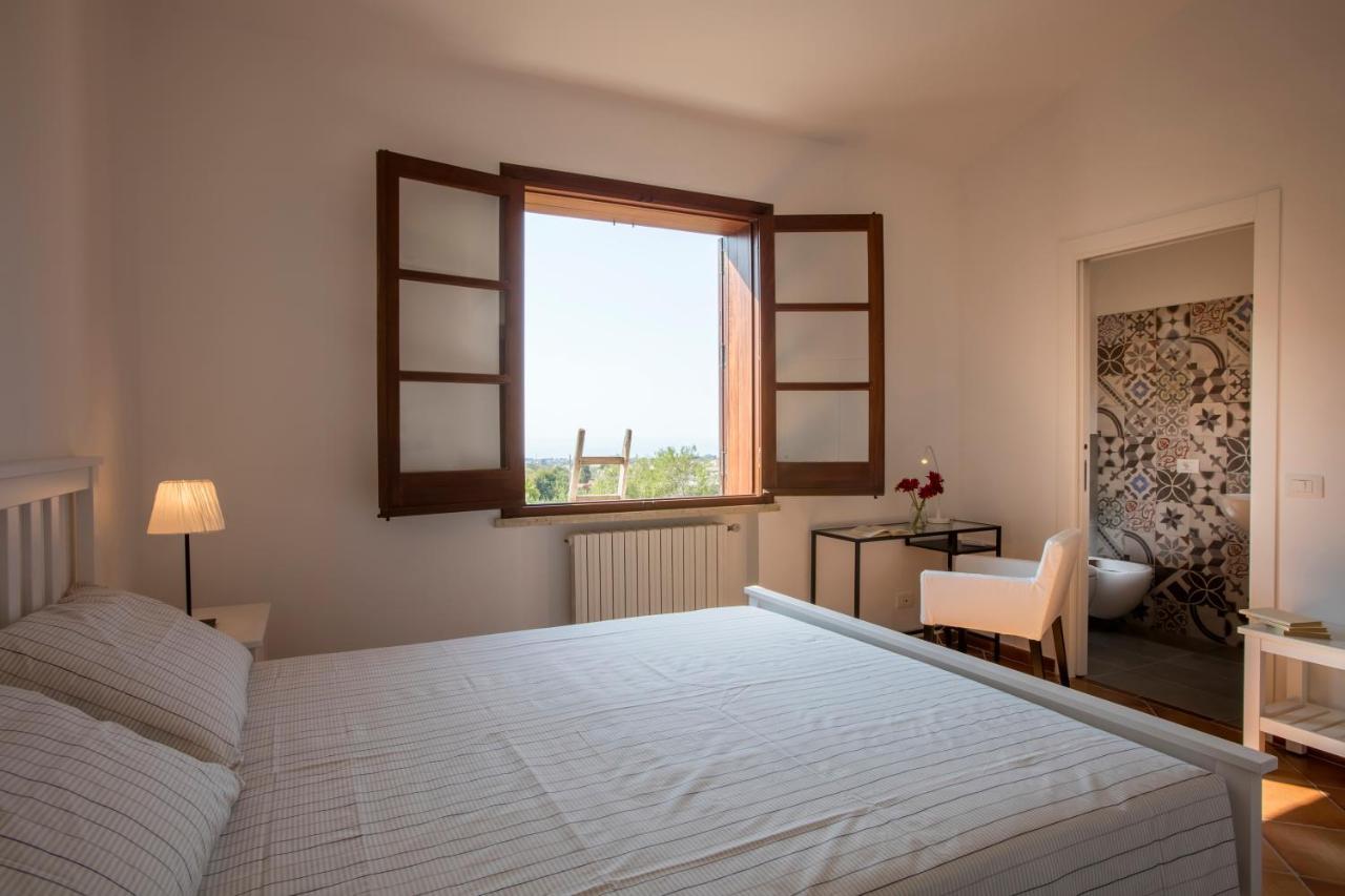 Poggio Di Mare Panzió Castelluzzo Kültér fotó