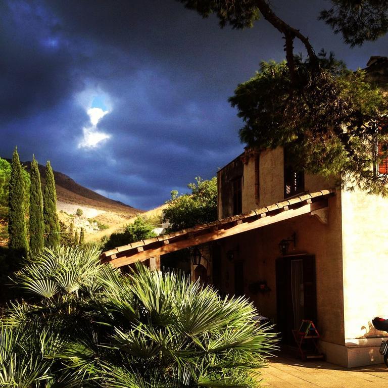 Poggio Di Mare Panzió Castelluzzo Kültér fotó